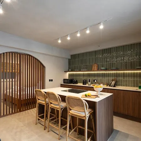 Stylish Designer Oasis In The Heart Of St Julians Daire Saint Julian's