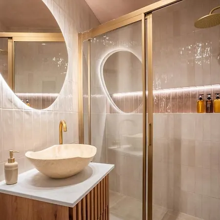 Stylish Designer Oasis In The Heart Of St Julians Apartment *