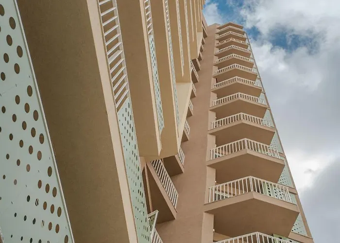 Stylish Designer Oasis In The Heart Of St Julians アパート *