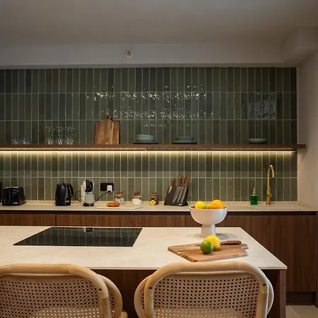 Stylish Designer Oasis In The Heart Of St Julians Apartmán