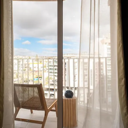 Stylish Designer Oasis In The Heart Of St Julians Apartmán *